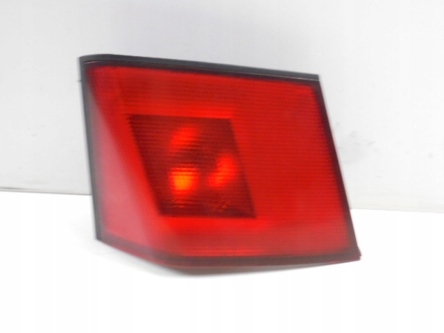 фото №8, Mitsubishi carisma 95-99 лампа задняя левая 5d + вкладыш mb952167