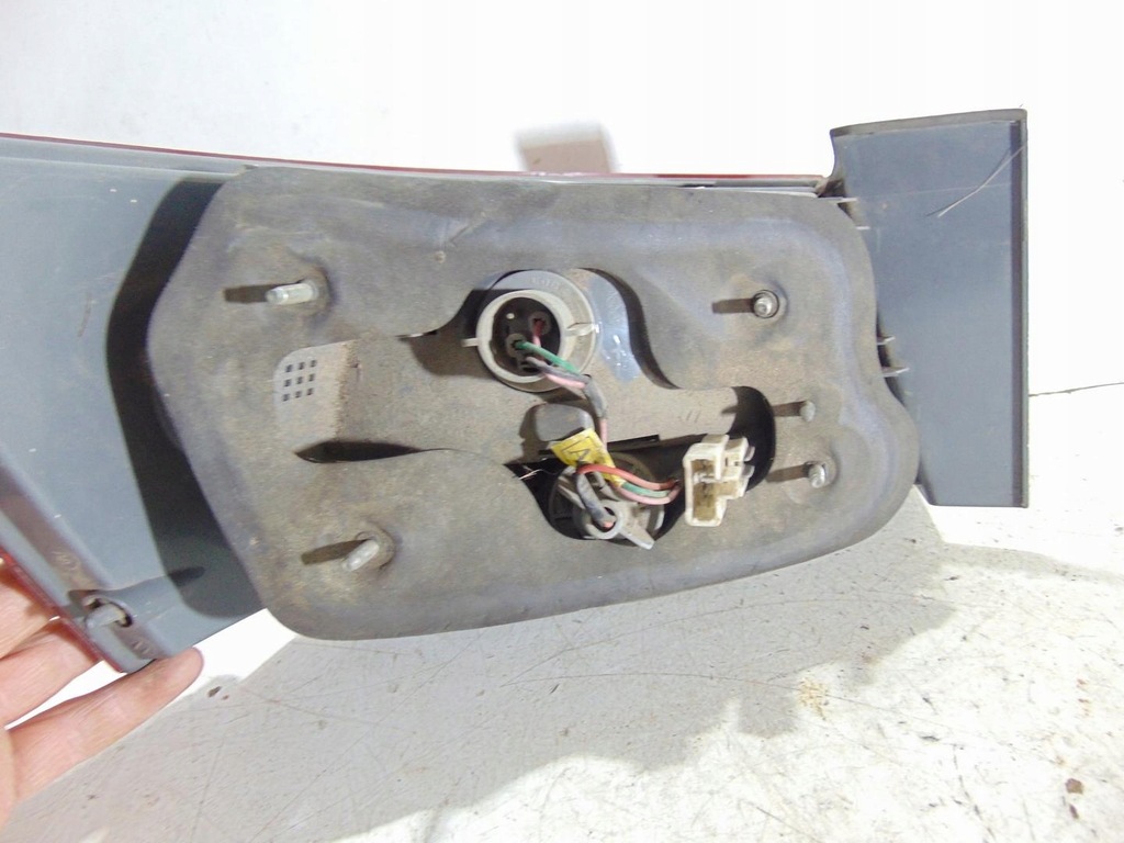 фото №7, Лампа правая задняя задняя 4 pin hyundai sonata v