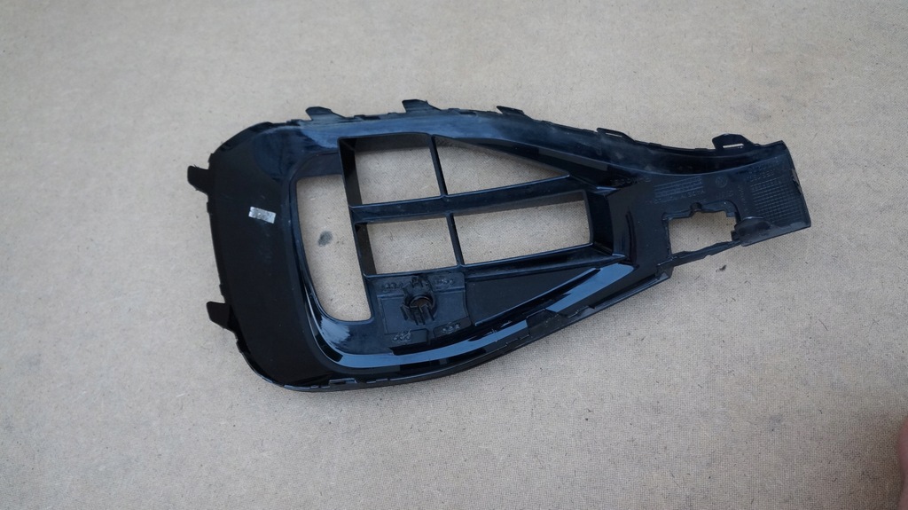 фото №2, Vw t-roc t roc lift r line r-line решётка бампера правая 2ga853190a