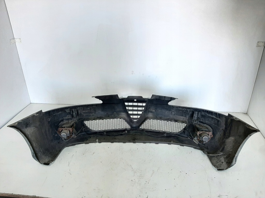 Alfa romeo 147 3d рестайлинг  06r бампер перед противотуманная фара kod 651 156055409 Оригинал