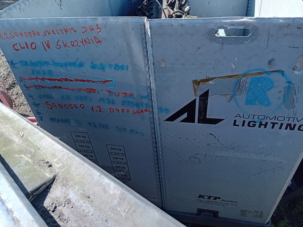 Двигатель стойку dacia sandero d4ff732 f476394 opalony Оригинал