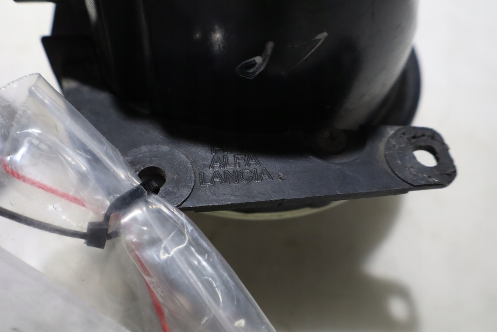 фото №4, Противотуманная фара левый alfa romeo 159