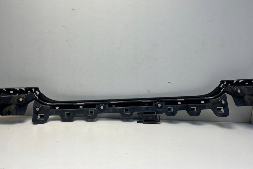 фото №9, Середній кронштейн заднього бампера bmw 3 coupe e92 7128247 4.0l бензиновий