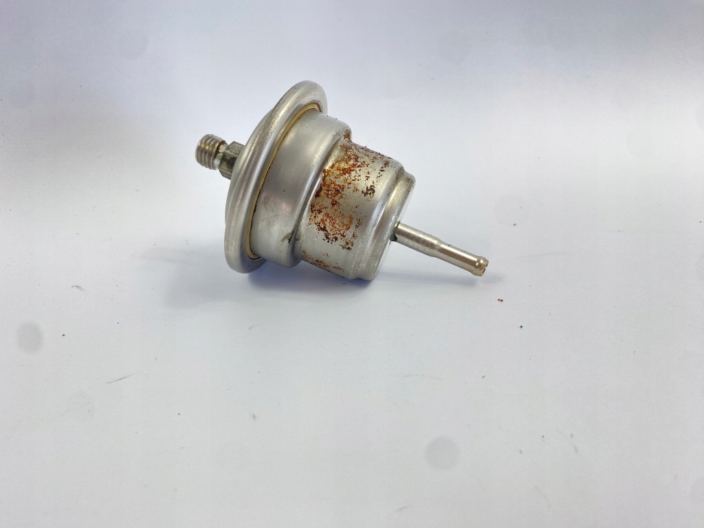 Купити Акумулятор регулятор тиску пального mercedes w124 w126 r129 0004761021