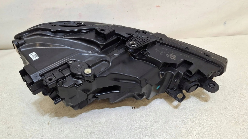 Фара ліва перед передня audi a5 новий model 2024 full led 8b3941033 Недорого