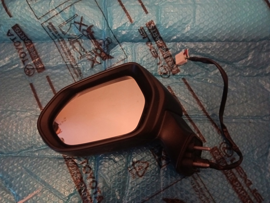 фото №1, Toyota corolla e21 дзеркало ліва система blis 9 pinów