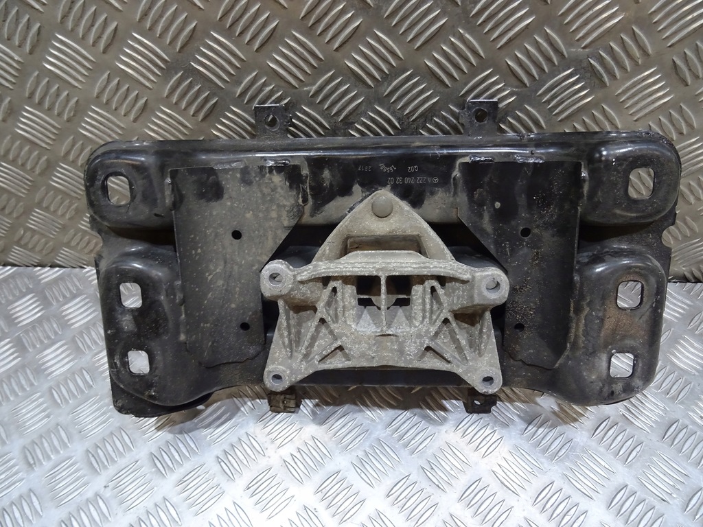 фото №1, Mercedes w222 кронштейн двигателя 2222403202