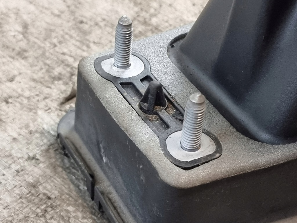 фото №10, Вибірник домкрат передач троси оригінальний номер 5z0711061 vw fox 1.2b 40kw 05r