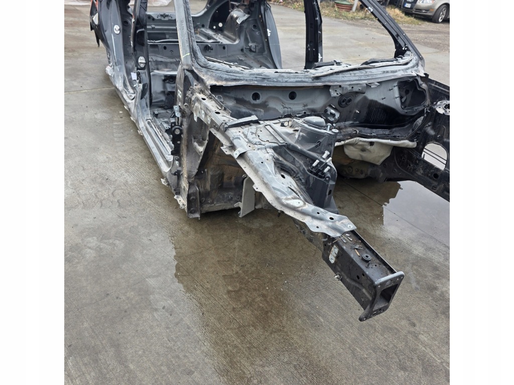 фото №1, Четверть лонжерон подкрылок правый audi a5 8w od 2016 roku !