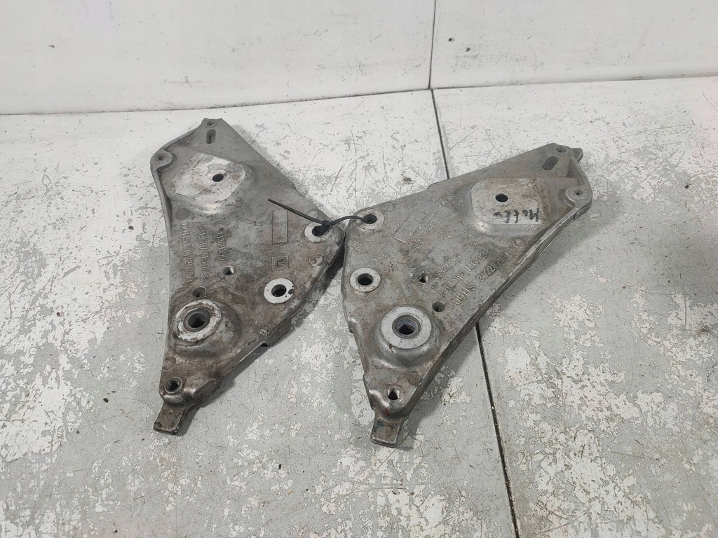 фото №1, Кронштейн подрамник подрамник левая правая opel cascada 13369391