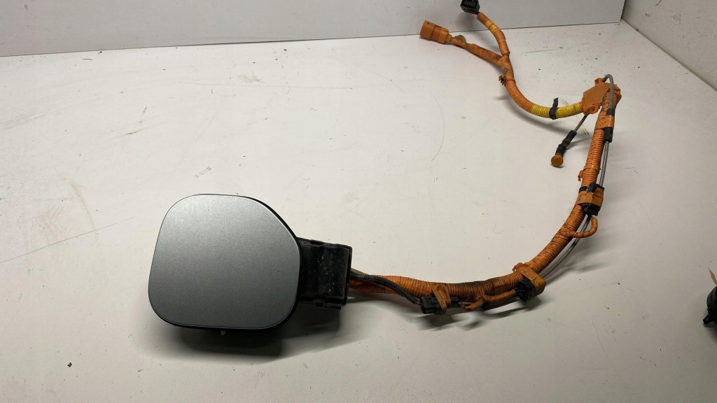 фото №1, Kia optima iv plug-in разъём зарядки крышка зарядное устройство шланг c3s