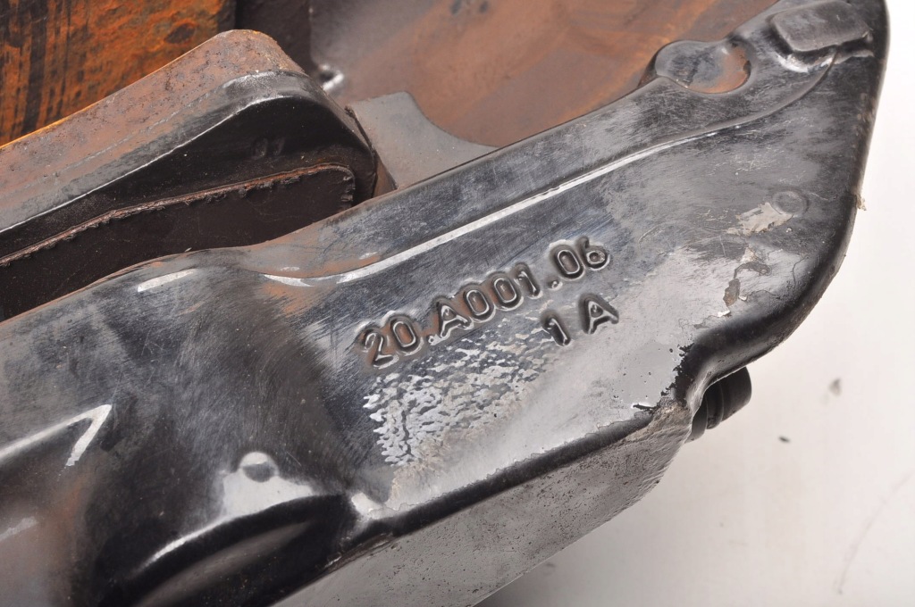 Maserati quattroporte vi 3.0 супорт гальмівний правий перед 20a00106 Недорого