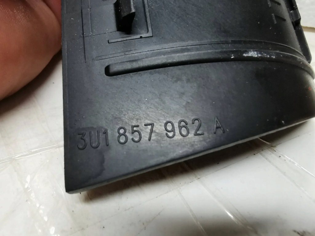 фото №6, Skoda superb i заглушка пепельницы 3u1857962a all/e/11