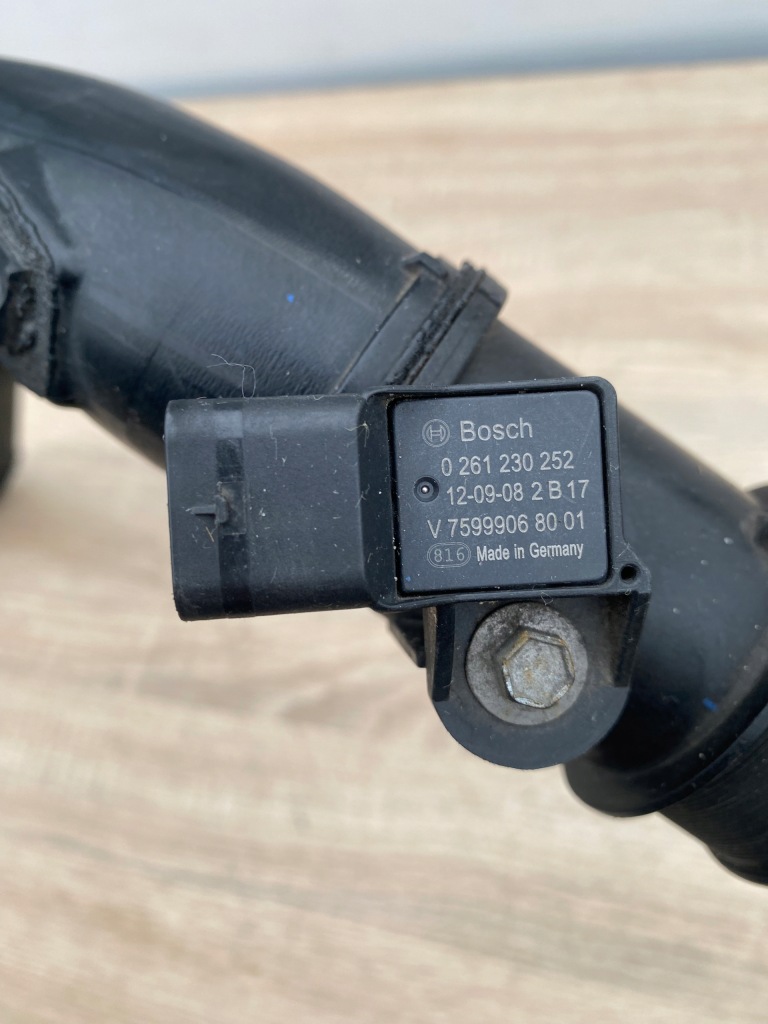 Труба шланг воздуха peugeot 308 2 citroen c4 picasso 2 - 9801902880 Оригинал