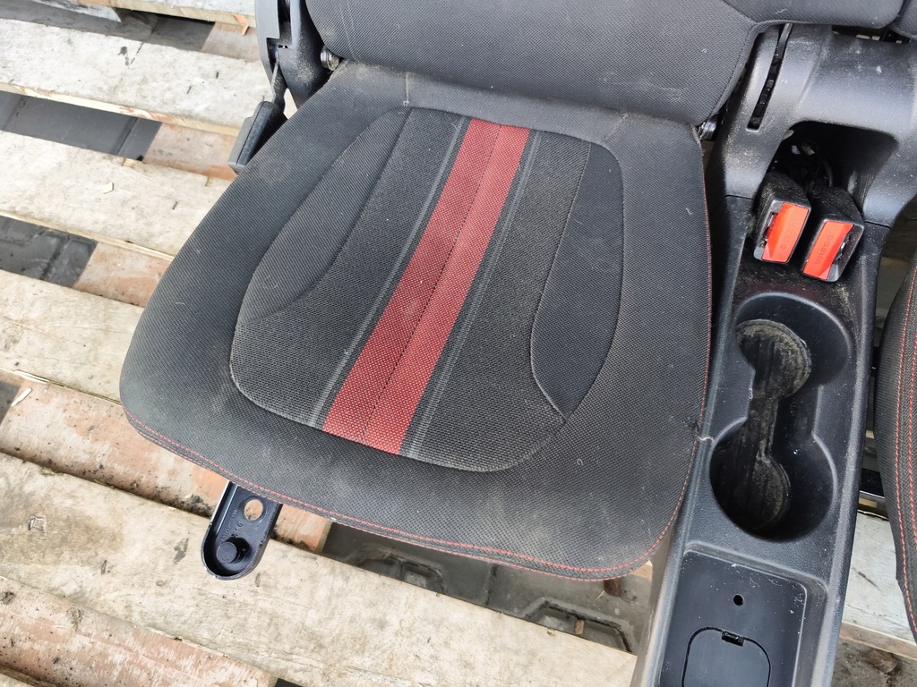 фото №3, Сидіння заднє сидіння 3 ряд bmw 2 f46 2016