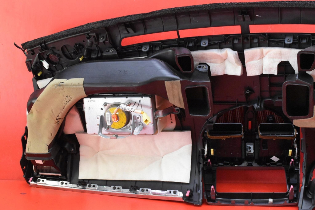 фото №11, Панель приладів приладова консоль панель приладів подушка безпеки eu toyota avensis t27 09-11