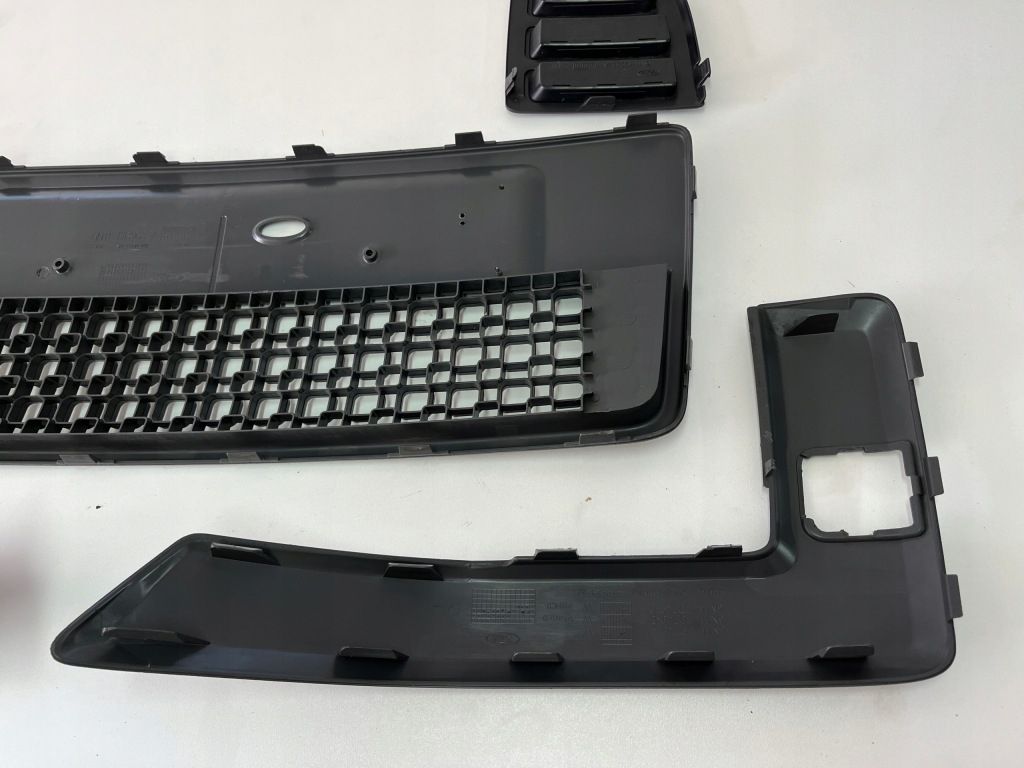 Бампер перед решётка накладка молдинг ford fusion рестайлинг  08-12r. с Разборки