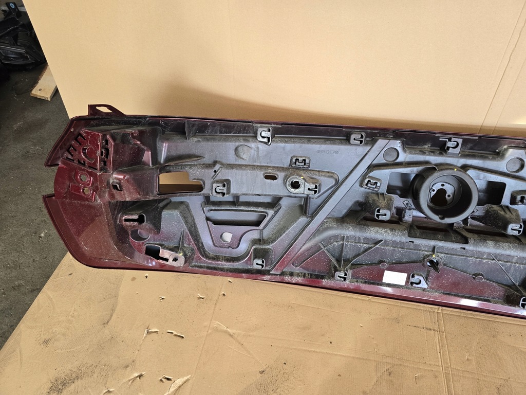 фото №5, Bmw ix i20 накладка кришка багажника задня