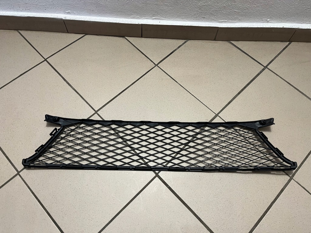 Решётка средняя бампера honda civic x 10 type r 17- Доставка