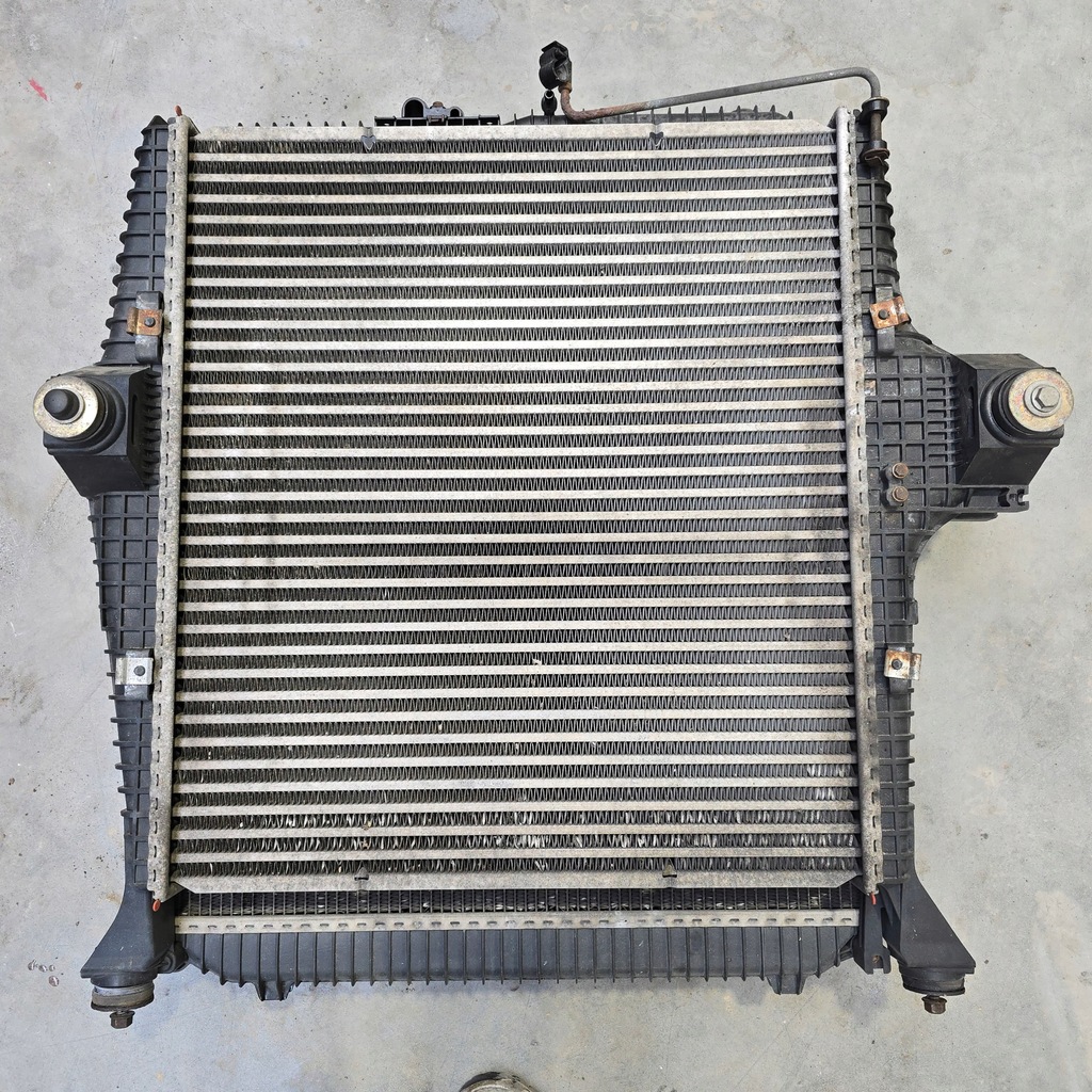 фото №1, Atego 3 mp3 радіатор wody рідина повітря інтеркулер om936la kpl.