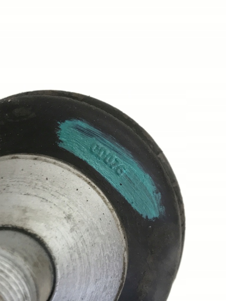 Tesla model y 3 наконечник тяга правая=левая с Разборки