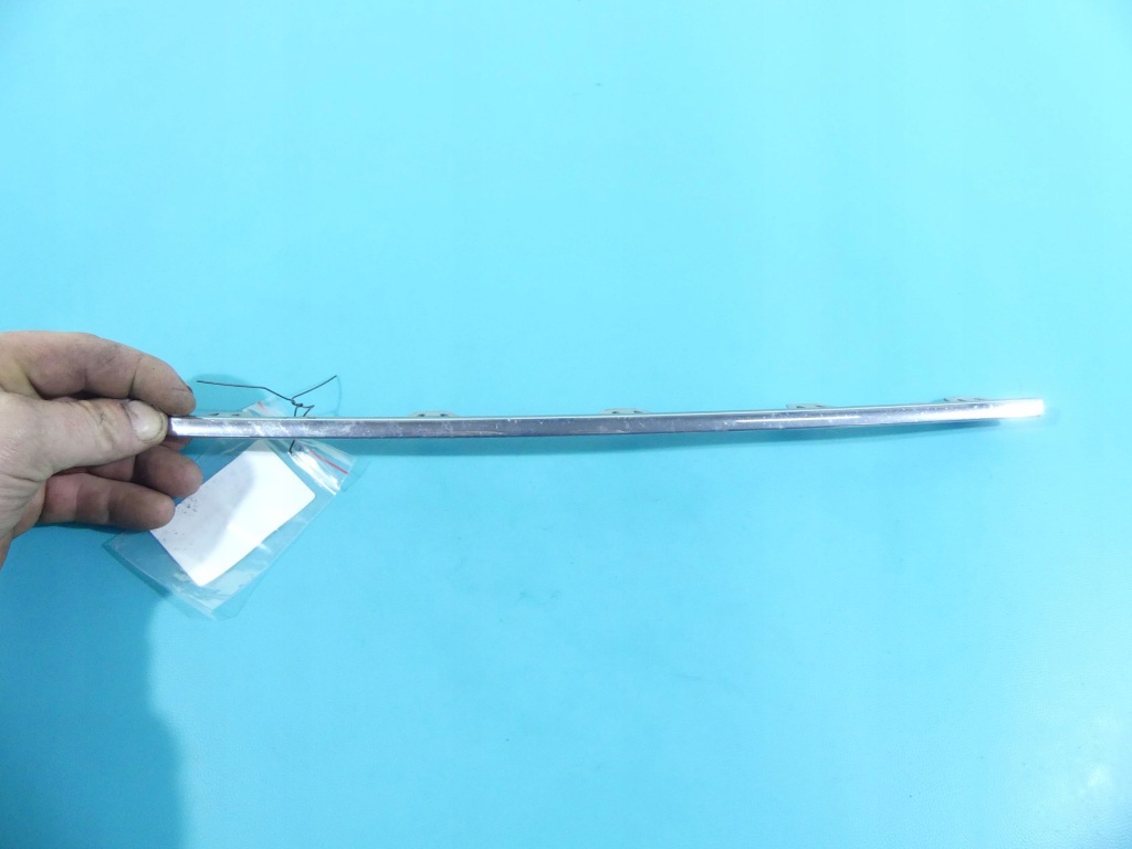 фото №2, Молдинг решётка правая vw passat b8