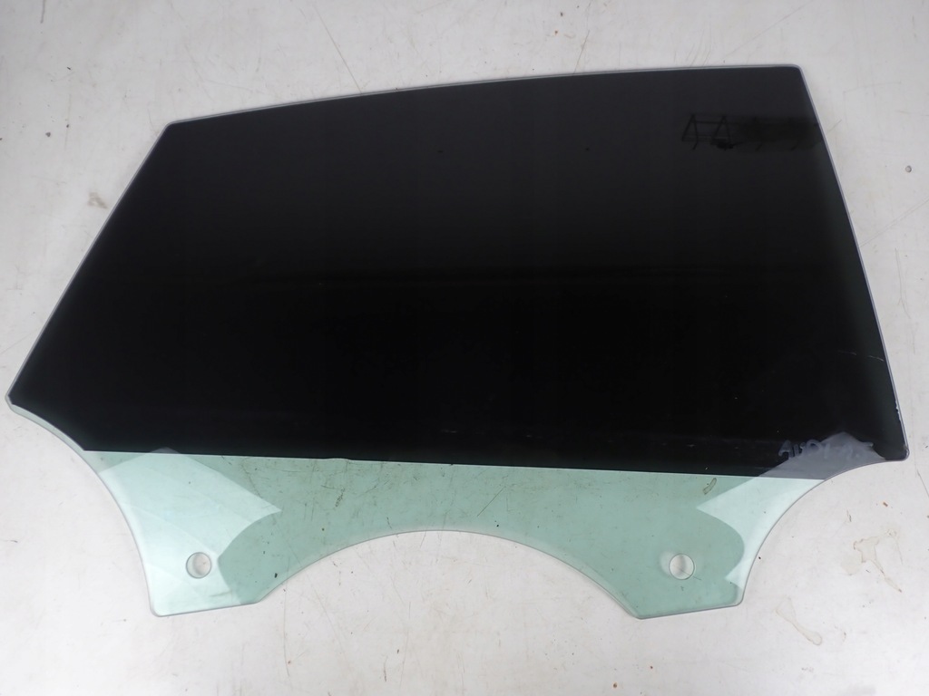 фото №1, Стекло боковая дверь правый задняя audi a5 8t