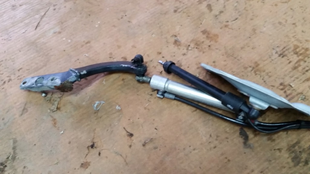 Mercedes w164 ml петля крышки привод 1647400014 Киев