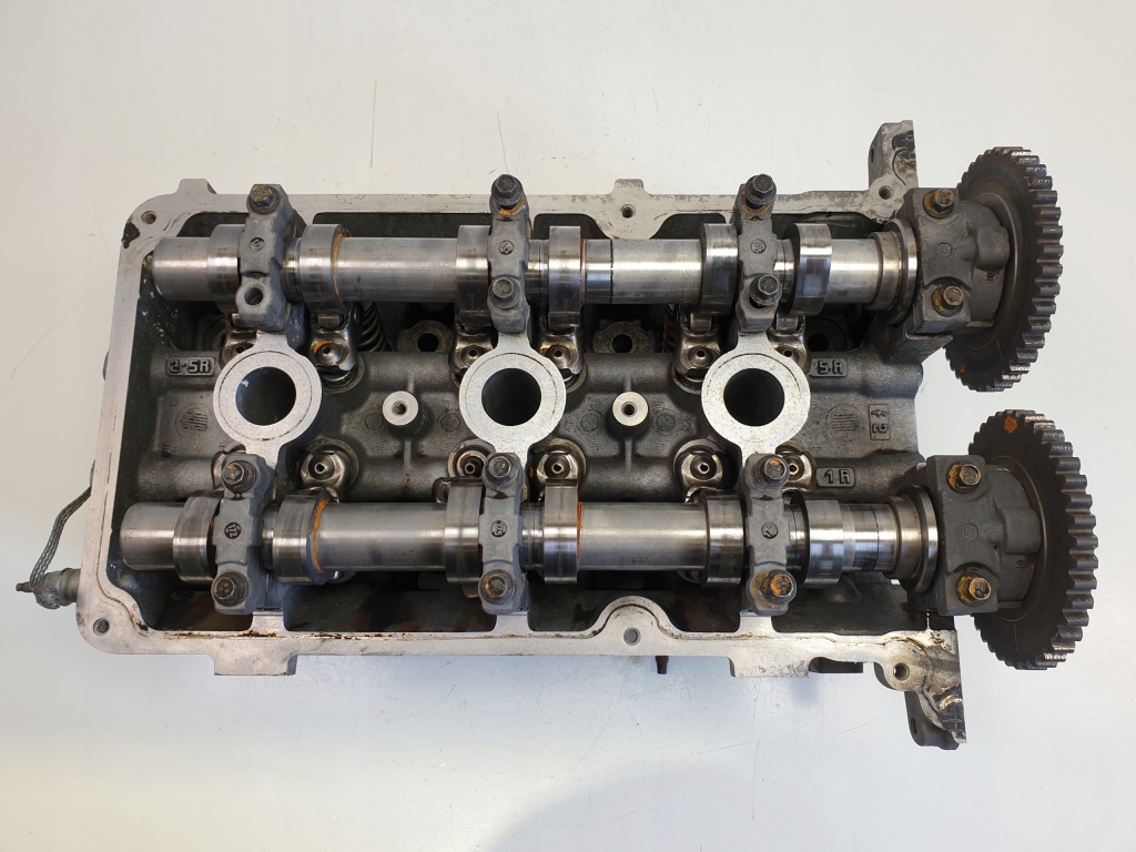 фото №1, Ford mondeo mk3 2.5 v6 головка цилиндров правая