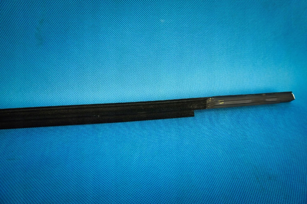 фото №7, Молдинг уплотнитель дверь задняя правый хром audi a4 s4 8w b9 8w0853764b 2zz