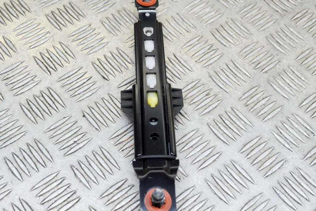 фото №5, Kia carens un 2.0 cvvt передній правий pas безпеки регулювання висоти