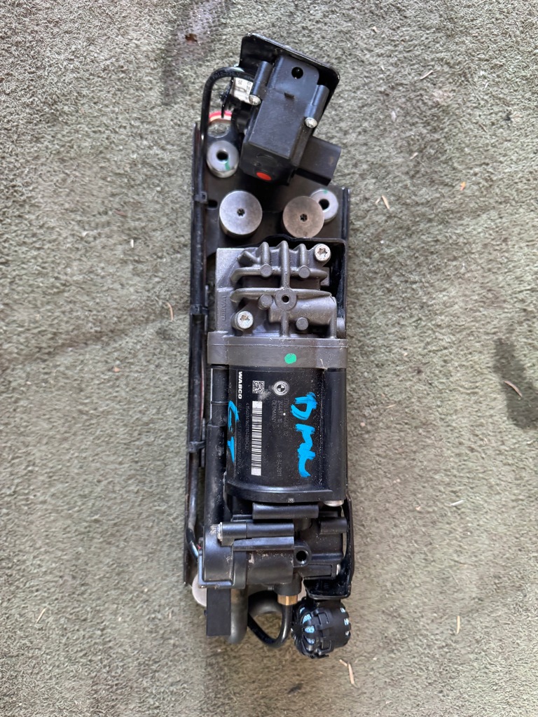 фото №1, Компресор насос підвіска розподільник bmw 7 f01 f02 f07 6794465