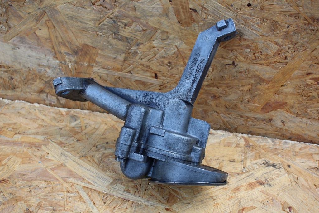 Купить Насос масла двигателя bmw m20 e28 e30 e34 оригинальная 1273082