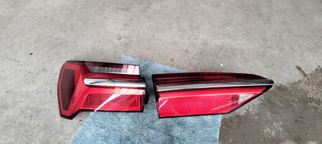 фото №1, Audi a6 c8 sedan лампа левая do крышка багажника 4k5945075