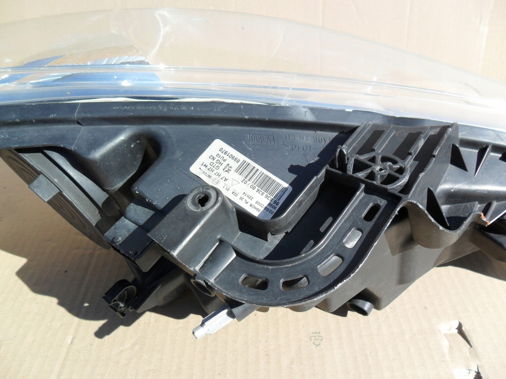 фото №10, Peugeot 207 лампа перед левая линза