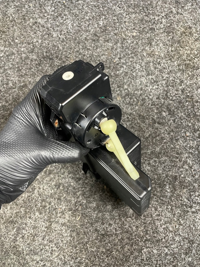 фото №9, Mercedes w202 w210 панель обдув кондиционера 2108303185