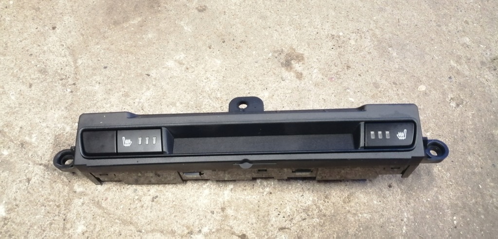 фото №1, Mazda 2 dj 15- переключатель подогрев da6d0601384