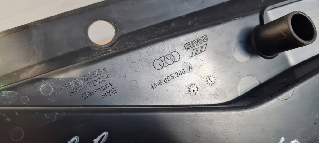 фото №8, Sq8 4m rsq8 q8 захист накладка лампи фара права 4m8805286a