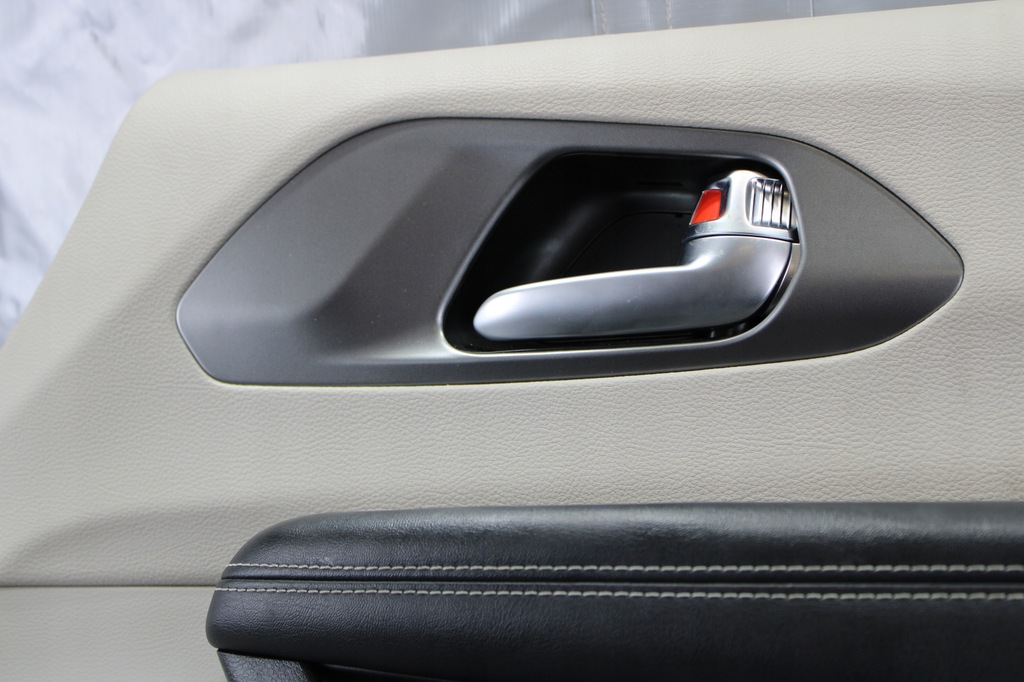 фото №10, Chrysler pacifica 17- обшивка двері правий перед limited шкіра