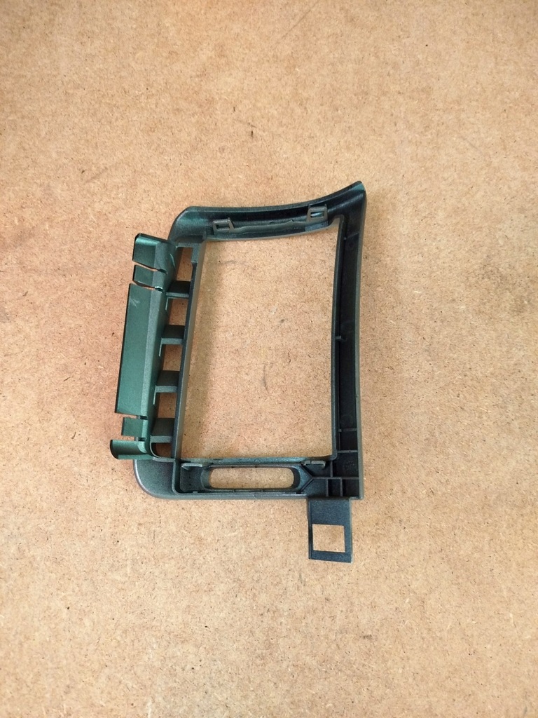 фото №2, Рамка корпус ґрати обдув лівий перед peugeot 407 sw