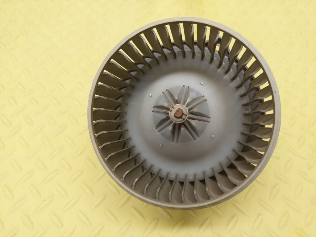 фото №1, Toyota corolla verso повітродувка повітря 1940001510