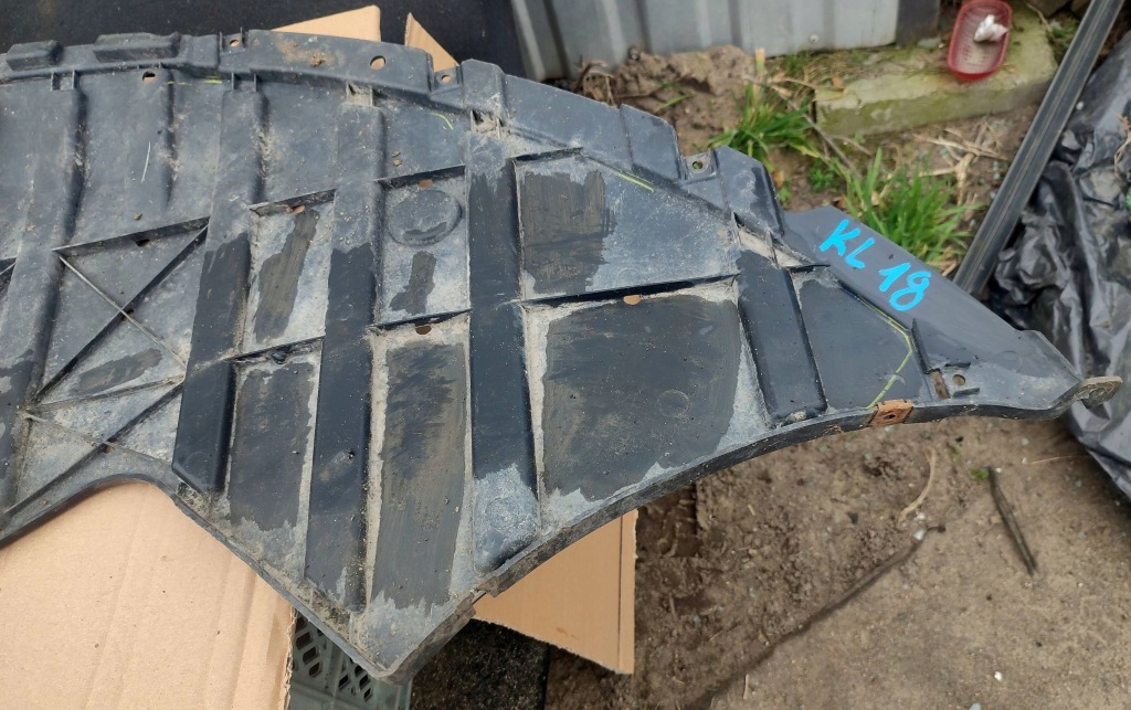 Плита под бампер нижняя накладка перед низ  пол jaguar xe x760 15-... оригинал Киев