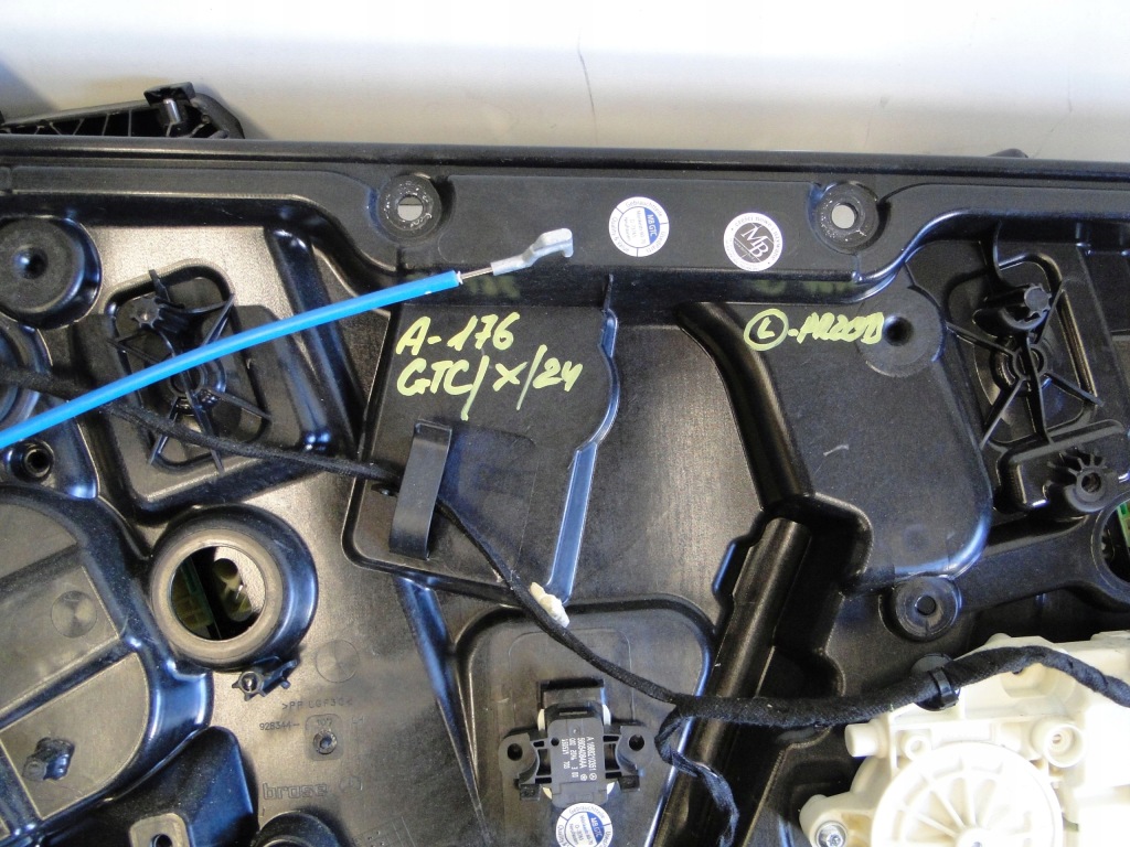 фото №4, Mercedes a klasa 176 w176 вкладиш w двері передні ліва