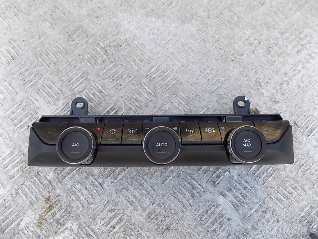 фото №1, Citroen c4 iii панель кондиционера оригинал