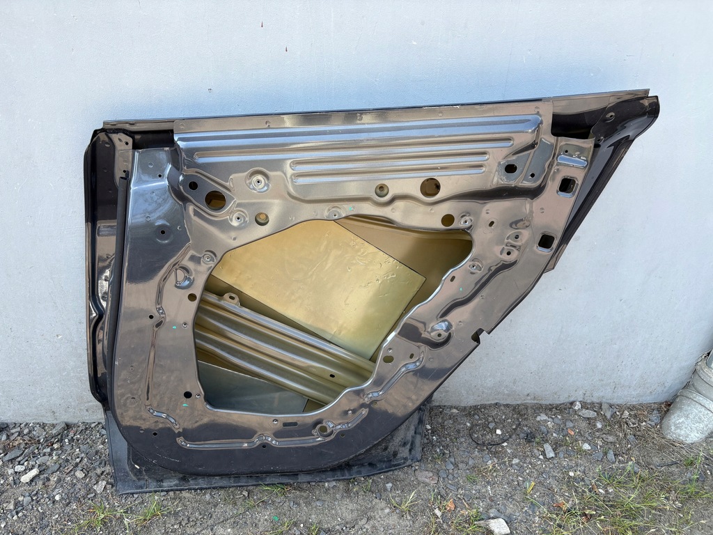 фото №8, Дверь правый задняя tesla y 20-