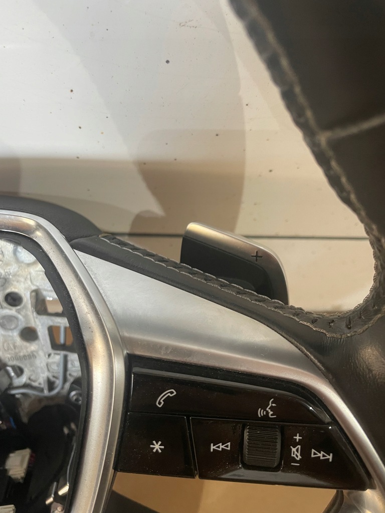 фото №6, Audi a6 a7 a8 q7 q8 e-tron воздуховод мультифункция лепестки переключения s-line