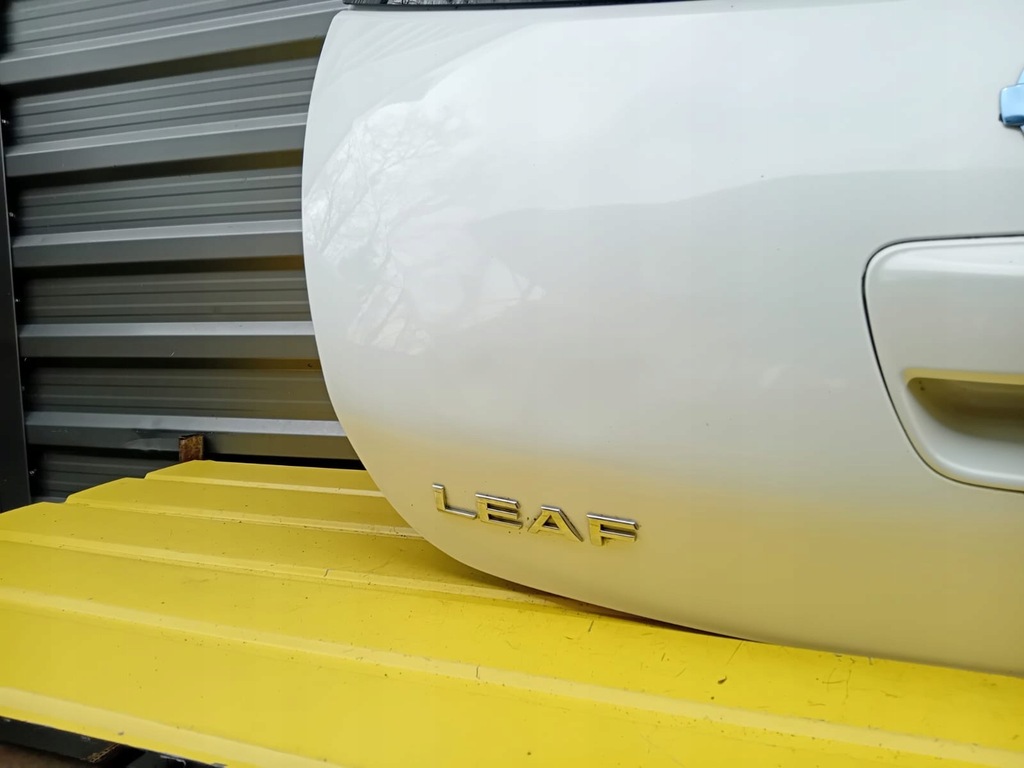 фото №5, Nissan leaf i крышка багажника багажника задняя комплектная qab камера