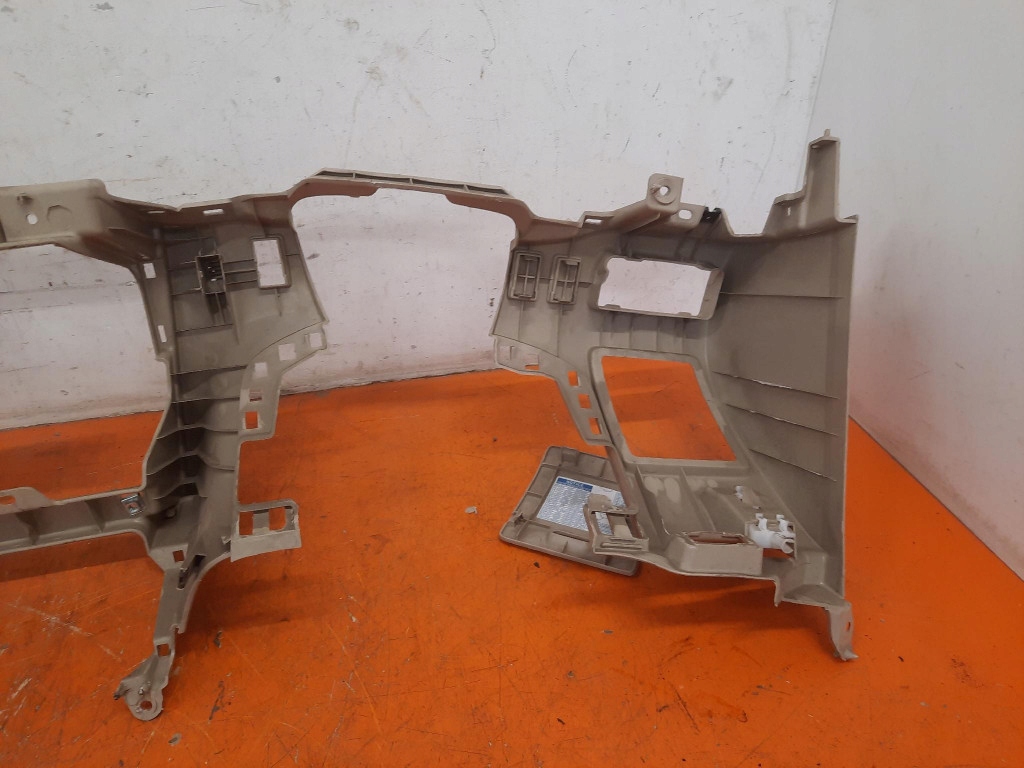 фото №6, Toyota avensis ii t25 06-09 kombi консоль приборная панель приборная 55303-05011