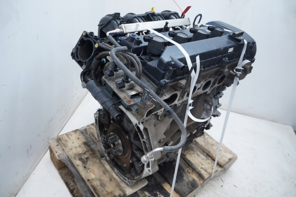 Volvo s40 2 v50 1 v70 3 s80 2 двигатель стойку комплектный  b4204s3 151tys Цена