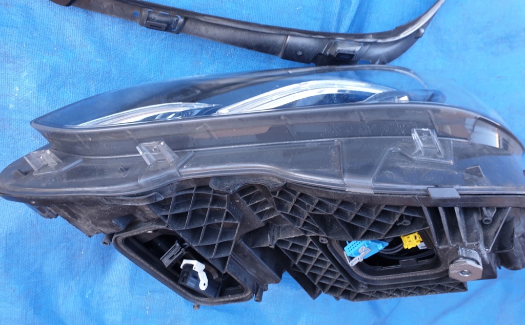 Mercedes e-klasa w212 рестайлинг  фара передняя led левая фара Киев